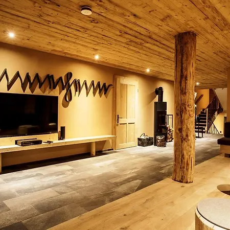 alpen select lodge Kleinwalsertal Riezlern Exterior foto
